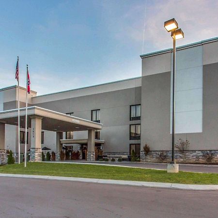 Quality Suites Nashville Airport Exterior photo