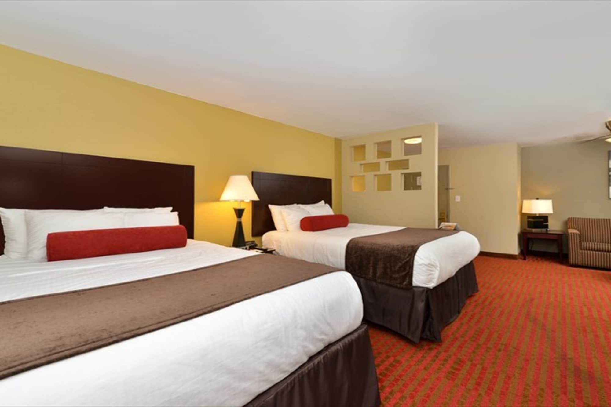 Quality Suites Nashville Airport Exterior photo