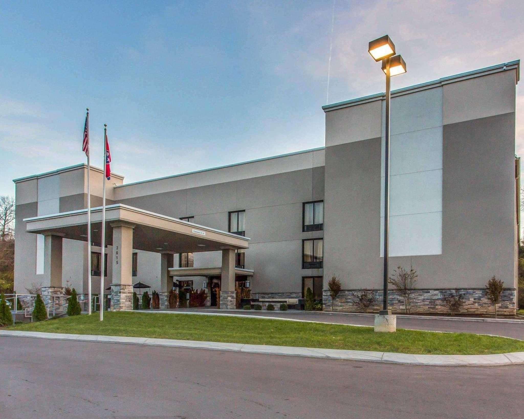 Quality Suites Nashville Airport Exterior photo